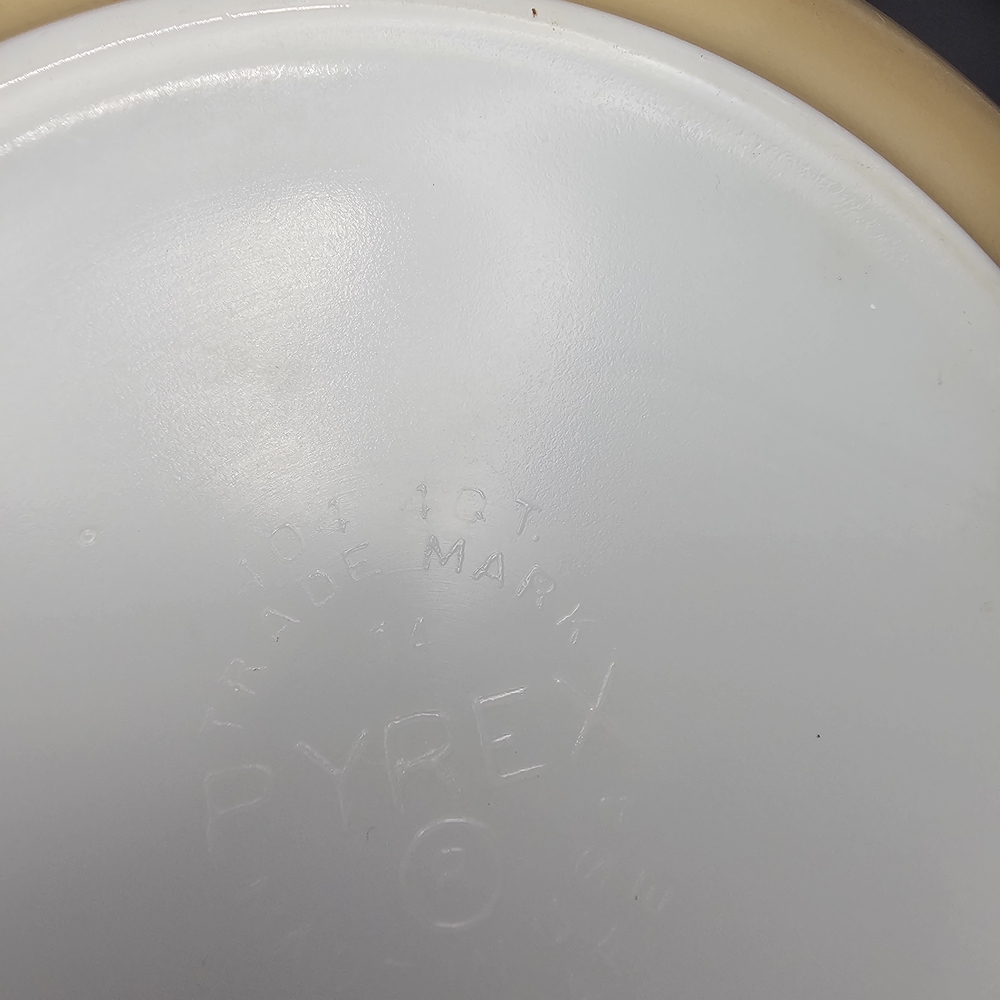 Vintage Pyrex 4 Qt. Tan Gold Hex Signs Promotional Mixing Bowl 1960s Beige 404 - Picture 11 of 14
